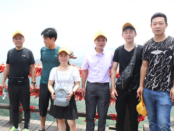 奇异果体育官网2017年团队旅游-2